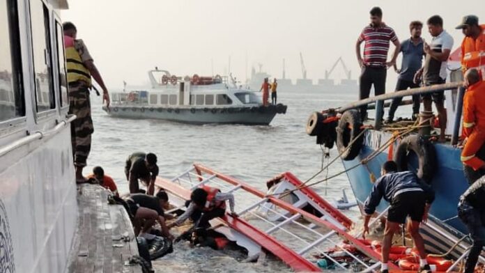 <b>मुंबई-में-नौसेना-के-जहाज-और-यात्री-नाव-के-बीच-टक्कर,-कई-लोग-हुए-घायल-और-मारे-गए</b>