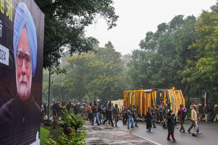 <b>मनमोहन-सिंह-के-स्मारक-के-लिए-संभावित-स्थल:-चर्चा-जारी,-किन-जगहों-पर-संभावनाएं-हैं?</b>