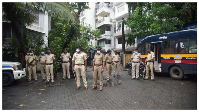 <b>नवी-मुंबई-में-डी-मार्ट-के-बाहर-हुई-गोलीबारी,-एक-व्यक्ति-घायल</b>