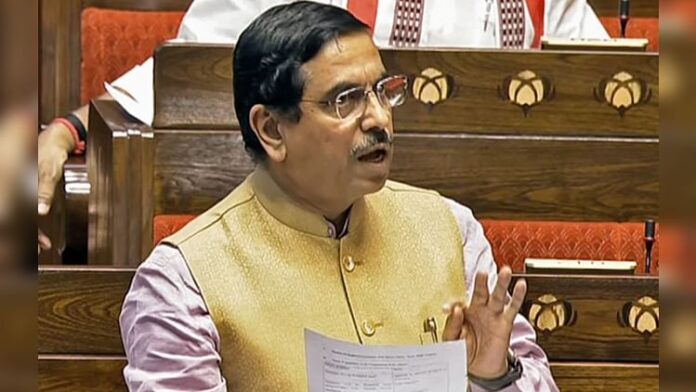 <b>चांदी-के-आभूषणों-की-अनिवार्य-हॉलमार्किंग-पर-सरकार-का-बड़ा-फैसला,-उपभोक्ताओं-के-हित-में-उठाया-गया-कदम</b>