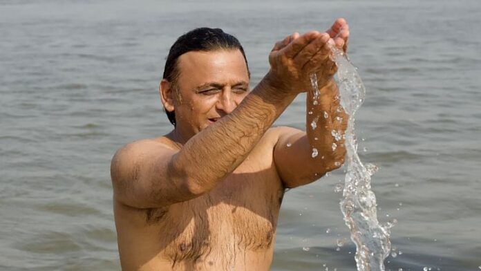 <b>महाकुंभ-में-अखिलेश-यादव-का-स्नान:-भाजपा-नेताओं-की-प्रतिक्रिया-</b>