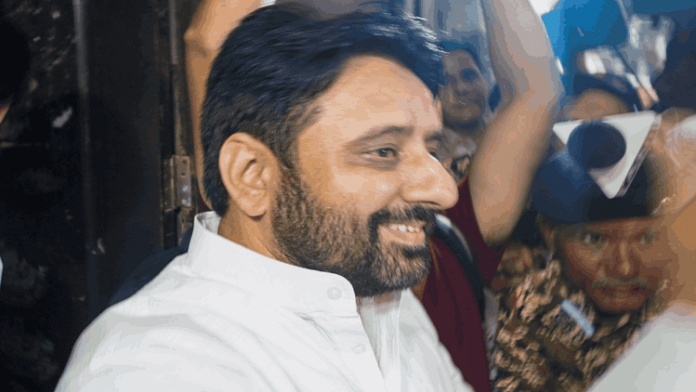 <b>अमानतुल्लाह-खान-को-कोर्ट-से-मिली-बड़ी-राहत,-अग्रिम-जमानत-पर-सुनवाई-का-फैसला</b>