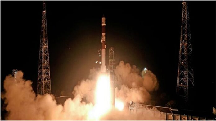 <b>इसरो-ने-होली-से-पहले-दिया-बड़ा-तोहफा:-स्पैडेक्स-उपग्रह-सफलतापूर्वक-अनडॉक,-चंद्रयान-4-का-रास्ता-हुआ-साफ</b>