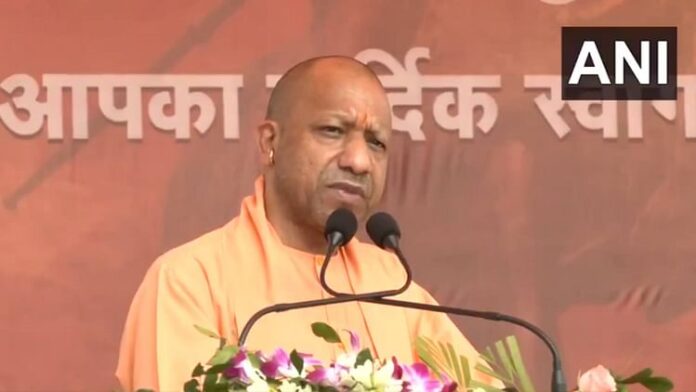 <b>भारत-पाक-तनाव:-सीएम-योगी-ने-नागरिकों-से-सोशल-मीडिया-की-अफवाहों-से-बचने-की-अपील,-भारत-की-विजय-सुनिश्चित</b>