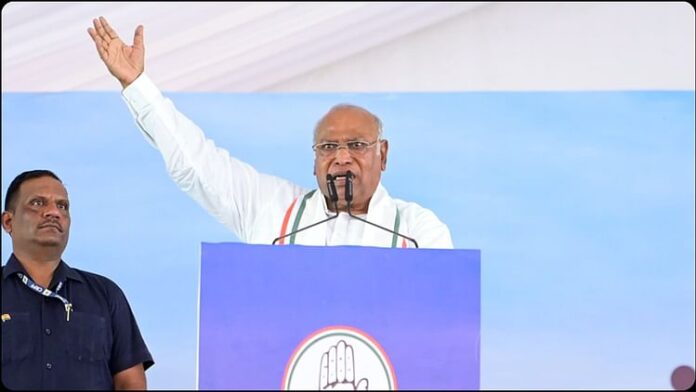<b>कांग्रेस-अध्यक्ष-मल्लिकार्जुन-खरगे-ने-पहलगाम-आतंकी-हमले-के-बाद-केंद्र-सरकार-की-नीतियों-पर-उठाए-सवाल</b>