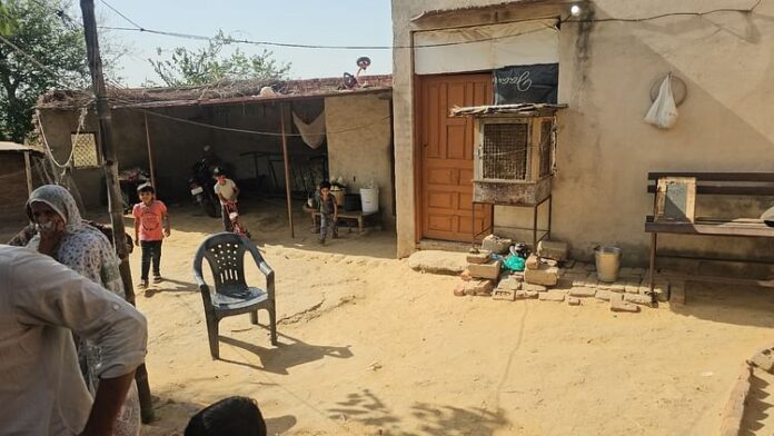 <b>पाकिस्तान-जासूसी-मामले-में-मोहम्मद-तारीफ-की-गिरफ्तारी:-पुलिस-ने-गांव-में-मचाई-हलचल</b>