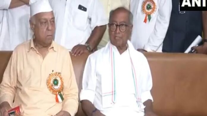 इंडिया-ब्लॉक-का-संसद-से-चुनाव-आयोग-तक-ऐतिहासिक-मार्च,-विरोध-प्रदर्शन-के-पीछे-‘वोट-चोरी& 8217;-के-गंभीर-आरोप