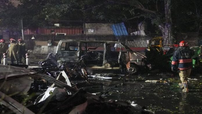 दिल्ली-लाल-किला-विस्फोट:-नेताओं-की-प्रतिकृतियों-का-क्या-कहना-है?